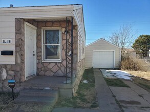 1617 Nix St in Amarillo, TX - Foto de edificio - Building Photo