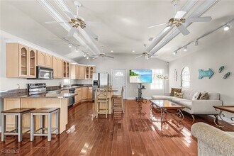 135 Delmar Ave in Fort Myers Beach, FL - Building Photo - Building Photo