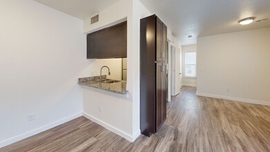 Bennett Ridge Apartments in Oklahoma City, OK - Foto de edificio - Interior Photo