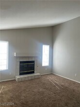 4611 Krissylouise Way in Las Vegas, NV - Building Photo - Building Photo