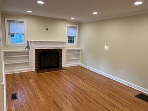 80 Figlar Ave in Fairfield, CT - Building Photo - Building Photo