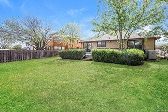 7322 Raintree Forest in San Antonio, TX - Building Photo - Building Photo
