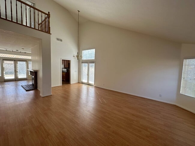 549 Timberwood Ave in Thousand Oaks, CA - Building Photo - Building Photo