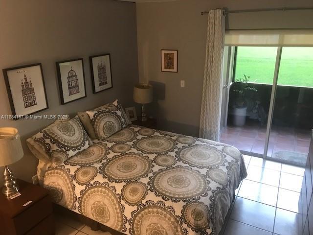 property at 9712 Hammocks Blvd