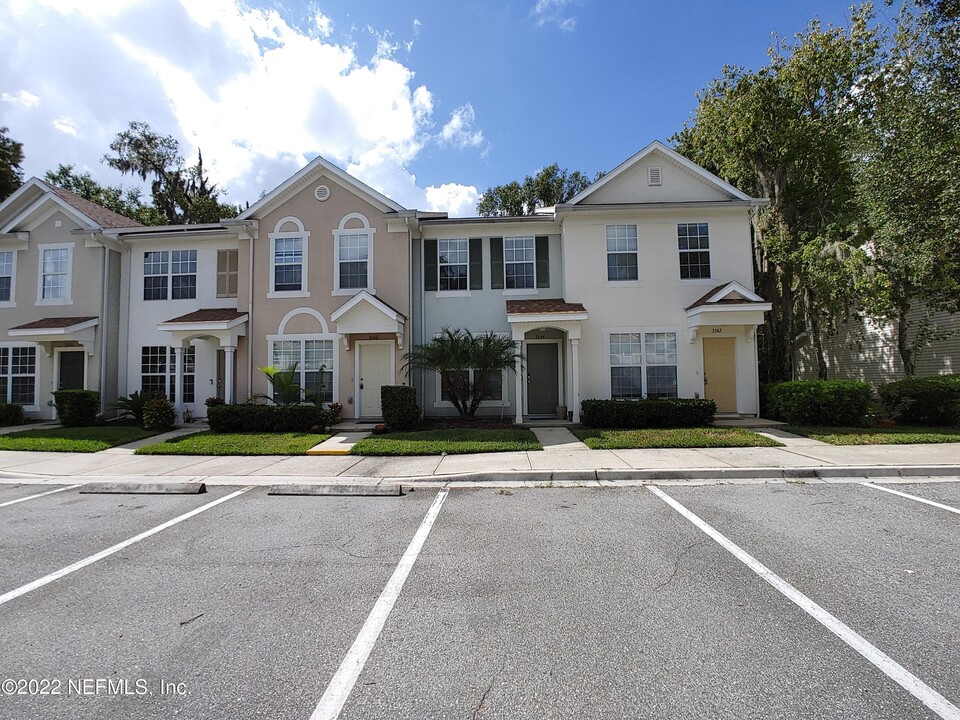 3542 Twisted Tree Ln in Jacksonville, FL - Building Photo