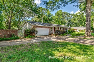 1431 Brecon Dr in Jackson, MS - Building Photo - Building Photo