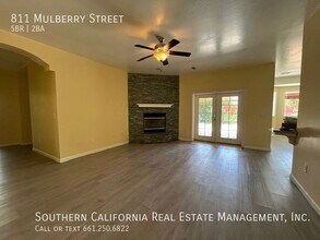 811 Mulberry St in Tehachapi, CA - Foto de edificio - Building Photo