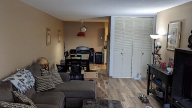 4530 Park Commons Dr in Minneapolis, MN - Building Photo - Building Photo