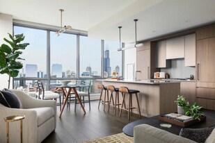 122 N Green St in Chicago, IL - Building Photo