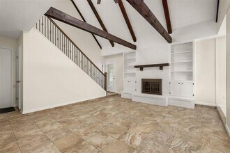 831 Silverpines Rd in Houston, TX - Building Photo - Building Photo