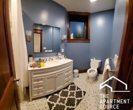1019 W Oakdale Ave, Unit 1 in Chicago, IL - Building Photo - Building Photo