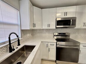 162 Cascade St in Deltona, FL - Building Photo - Building Photo