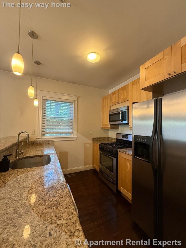 6 Giles Park, Unit 1