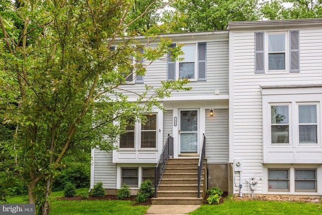 property at 7886 Marioak Dr