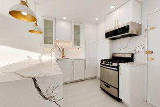 2800 Wisconsin Ave NW, Unit Penthouse in Washington, DC - Building Photo - Building Photo