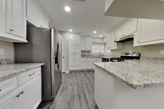 5402 Woodville Ln in Spring, TX - Building Photo - Building Photo