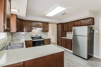 2400 W Aberdeen Dr in Montgomery, AL - Building Photo - Building Photo