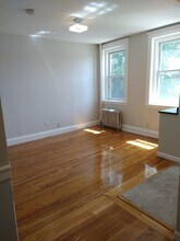 1121 Commonwealth Ave, Unit 10 in Boston, MA - Building Photo - Building Photo