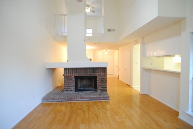 43 E Park W Dr in Houston, TX - Building Photo - Building Photo