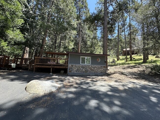 55045 Strong Dr in Idyllwild, CA - Building Photo - Building Photo