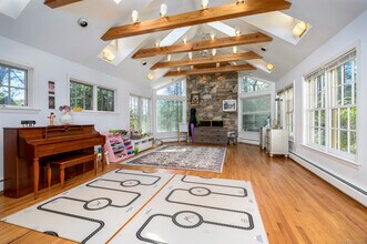 414 Riversville Rd in Greenwich, CT - Building Photo - Building Photo
