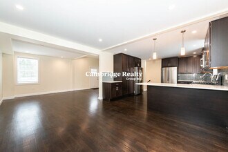 10 Marion St, Unit 2A in Medford, MA - Building Photo - Building Photo