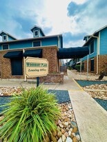 Woodbury Place Apartments in Corpus Christi, TX - Building Photo