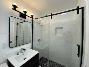 4317 NE 21st Ave in Fort Lauderdale, FL - Building Photo - Building Photo