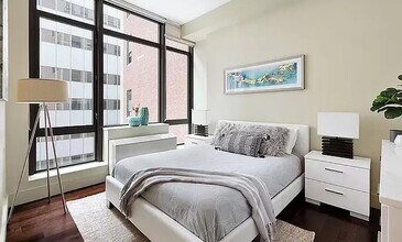 40 Broad St in New York, NY - Building Photo - Building Photo