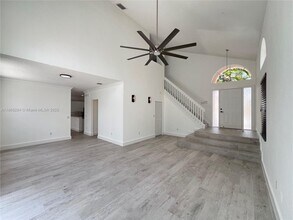 725 NW 156th Ave in Pembroke Pines, FL - Building Photo - Building Photo