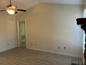 5068 Linton Hall Rd in Fayetteville, NC - Building Photo - Building Photo