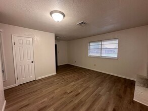 6623 NW Denver Ave-Unit -A in Lawton, OK - Building Photo - Building Photo
