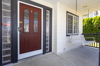 33146 Cherry Ave in Mission, BC - Building Photo - Building Photo