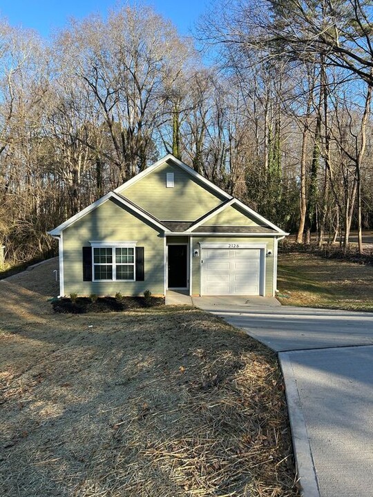 2126 2nd St in Gastonia, NC - Building Photo