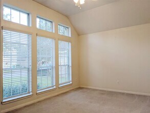 2810 Foxden Dr in Pearland, TX - Building Photo - Building Photo