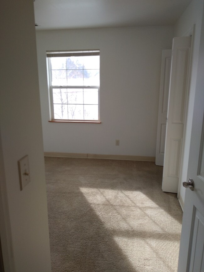 2780 Hidden Dr in St. Francis, WI - Building Photo - Building Photo