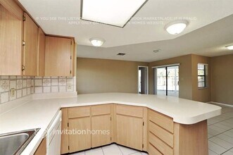 7023 Bramblewood Dr in Port Richey, FL - Building Photo - Building Photo