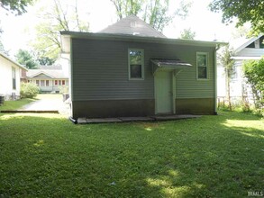 215 E 12th St in Bloomington, IN - Building Photo - Building Photo