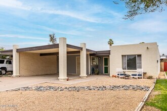 1976 E Del Sur Dr in Tempe, AZ - Building Photo - Building Photo