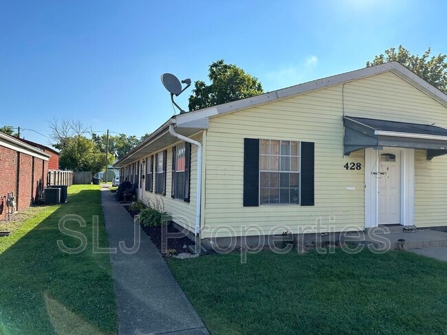 428 Locust St in Jeffersonville, IN - Building Photo - Building Photo