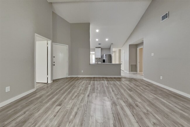 10207 Horseshoe Bend Dr in Houston, TX - Building Photo - Building Photo