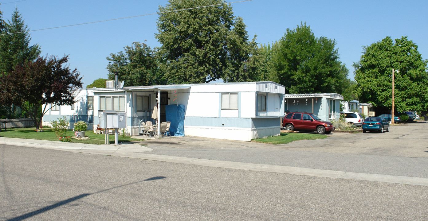 Terra Mobile Home Park in Garden City, ID - Building Photo