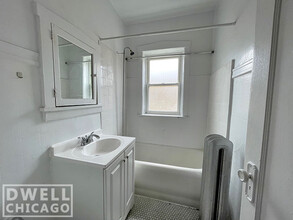 6538 N Lakewood Ave in Chicago, IL - Building Photo - Building Photo