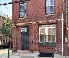 979 N Lawrence St, Unit 1 in Philadelphia, PA - Building Photo
