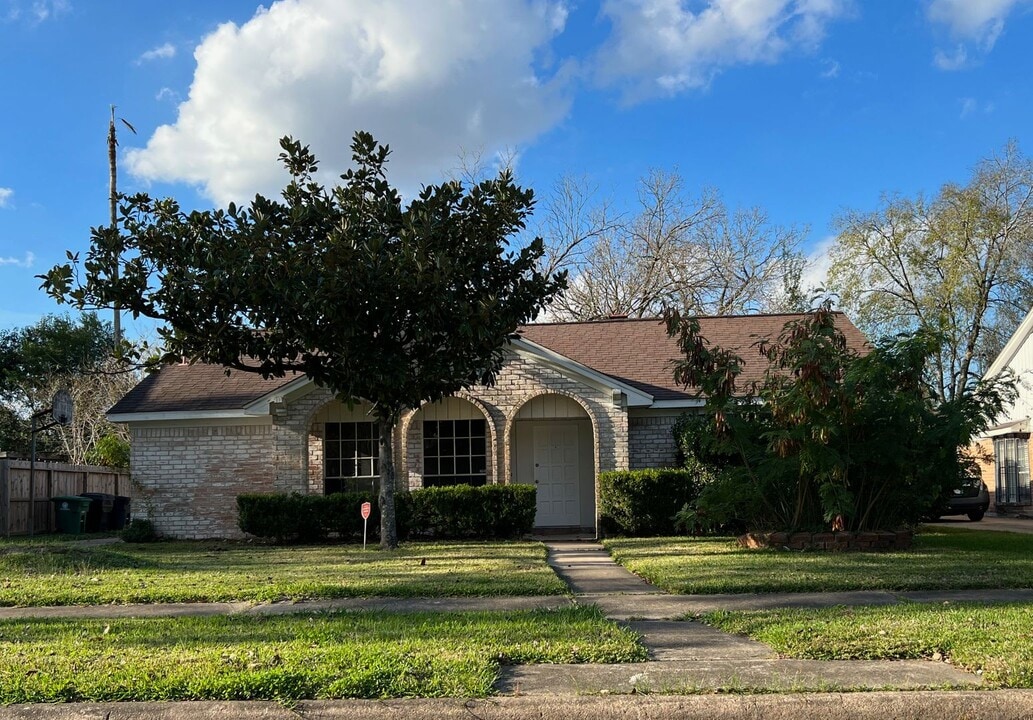 5218 Long Creek Ln in Houston, TX - Building Photo