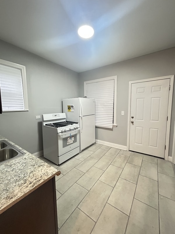 1852 W 58th St in Chicago, IL - Building Photo - Building Photo
