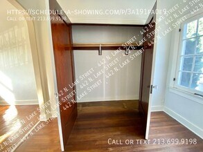 442 N Lake St in Los Angeles, CA - Building Photo - Building Photo