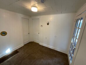 2351 Fillmore Dr in Marianna, FL - Foto de edificio - Building Photo