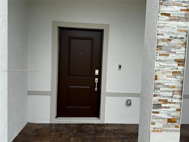 2954 SE 23rd Ave in Homestead, FL - Building Photo - Building Photo