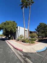 5175 Caliente St in Las Vegas, NV - Building Photo